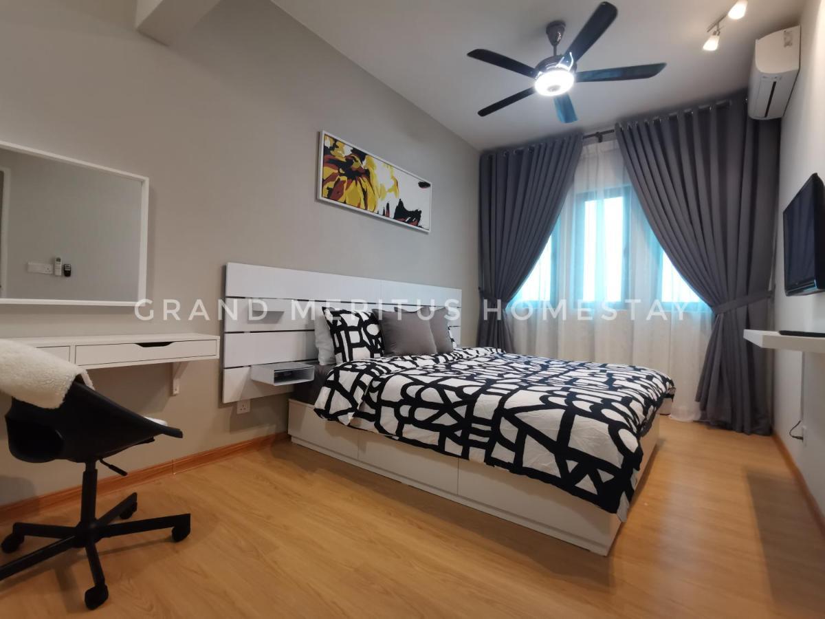 Grand Meritus Homestay @Penang Перай Экстерьер фото