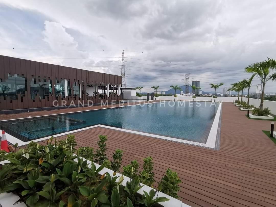 Grand Meritus Homestay @Penang Перай Экстерьер фото