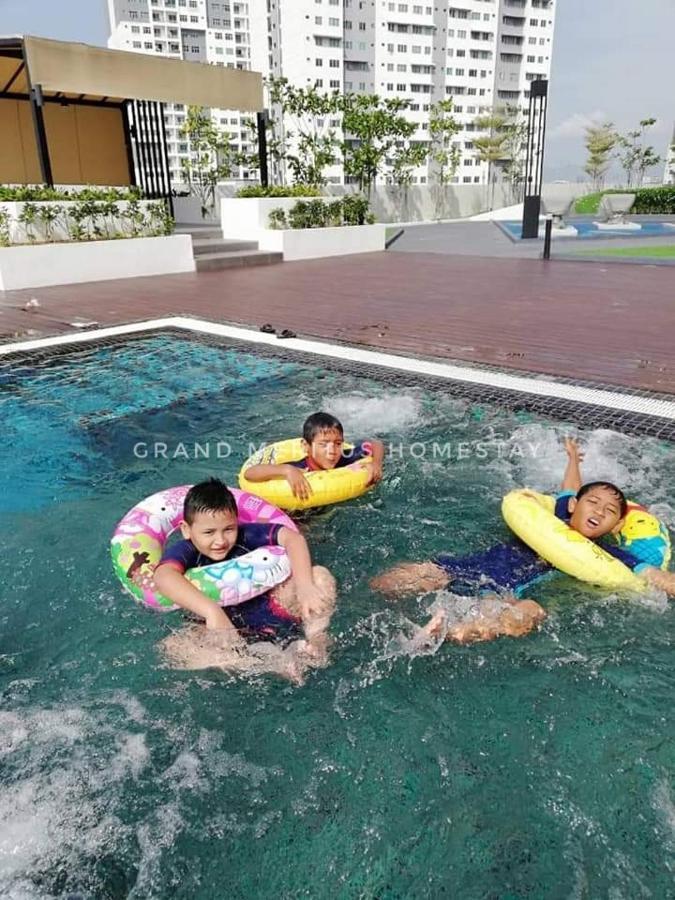 Grand Meritus Homestay @Penang Перай Экстерьер фото