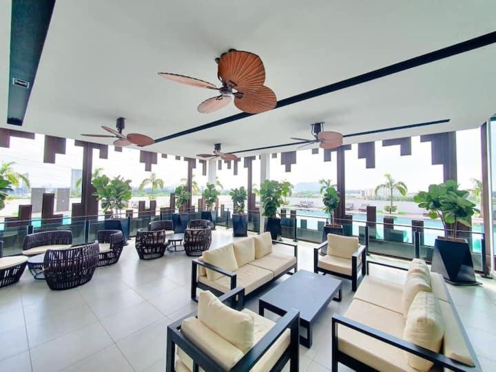 Grand Meritus Homestay @Penang Перай Экстерьер фото