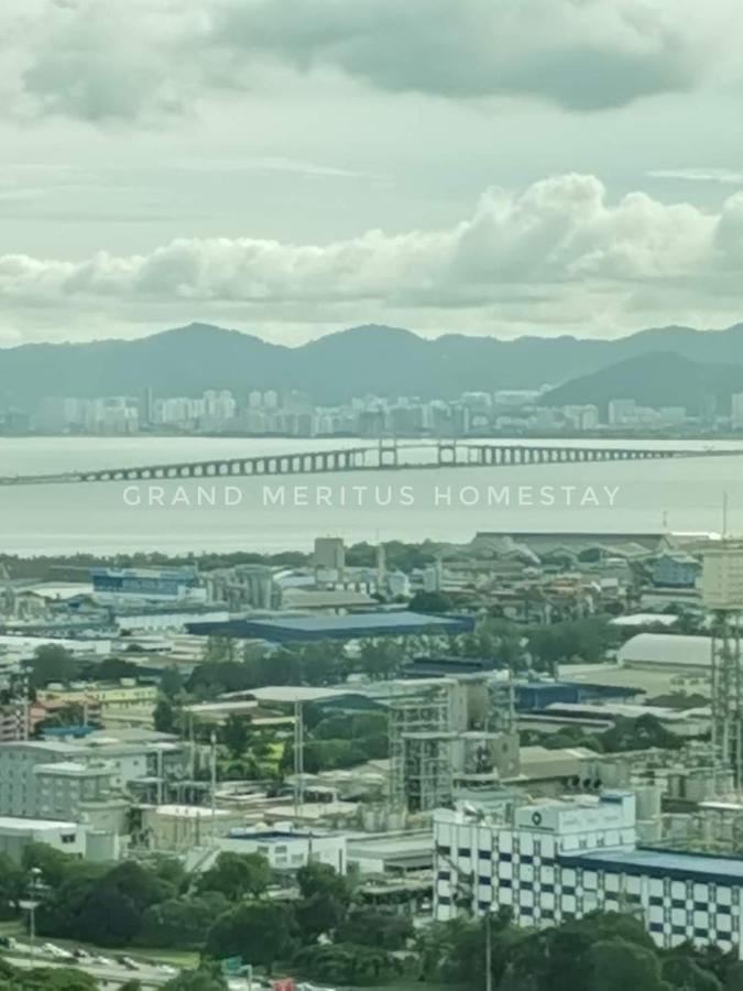 Grand Meritus Homestay @Penang Перай Экстерьер фото
