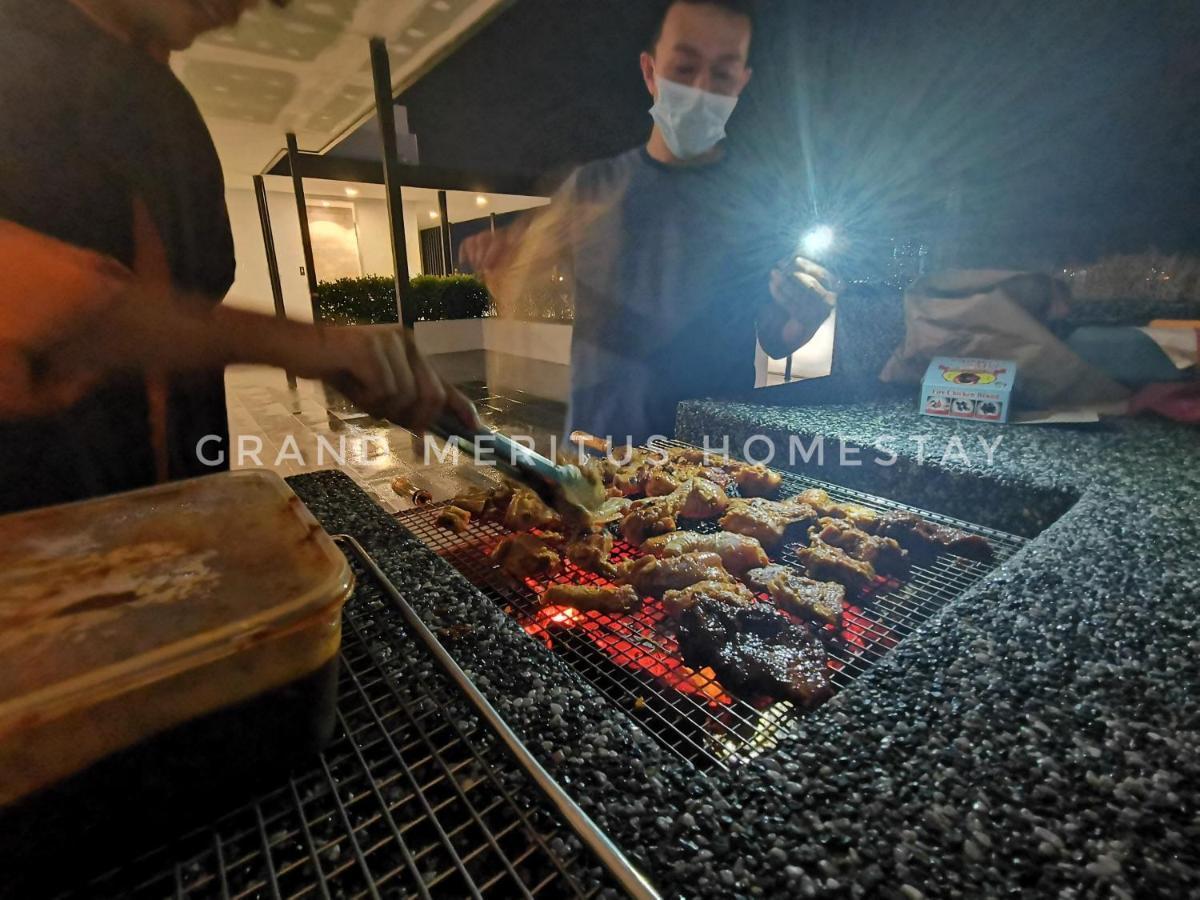 Grand Meritus Homestay @Penang Перай Экстерьер фото