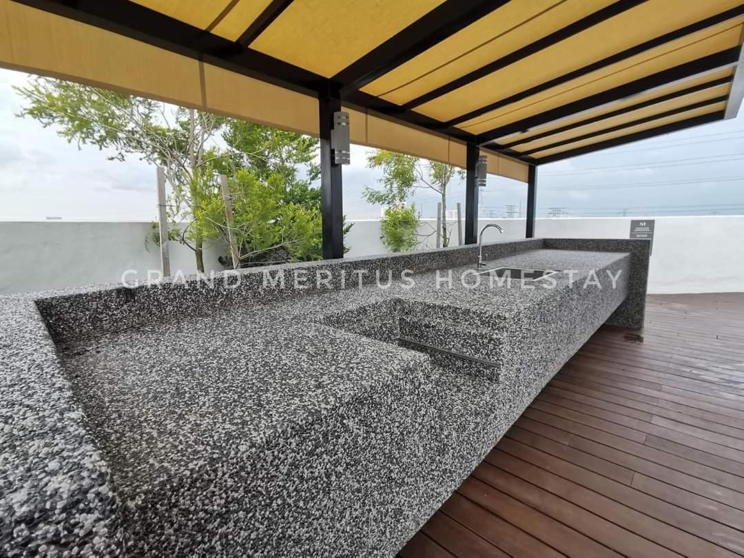 Grand Meritus Homestay @Penang Перай Экстерьер фото